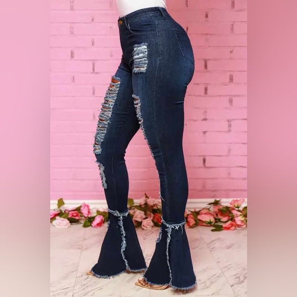 Precious Ripped Jeans 👖💙 - Picture 4 of 8